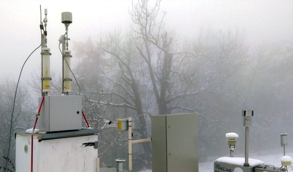 Experimental measurement of atmospheric aerosol interacting with fog droplets on the top of Milešovka Mtn.
