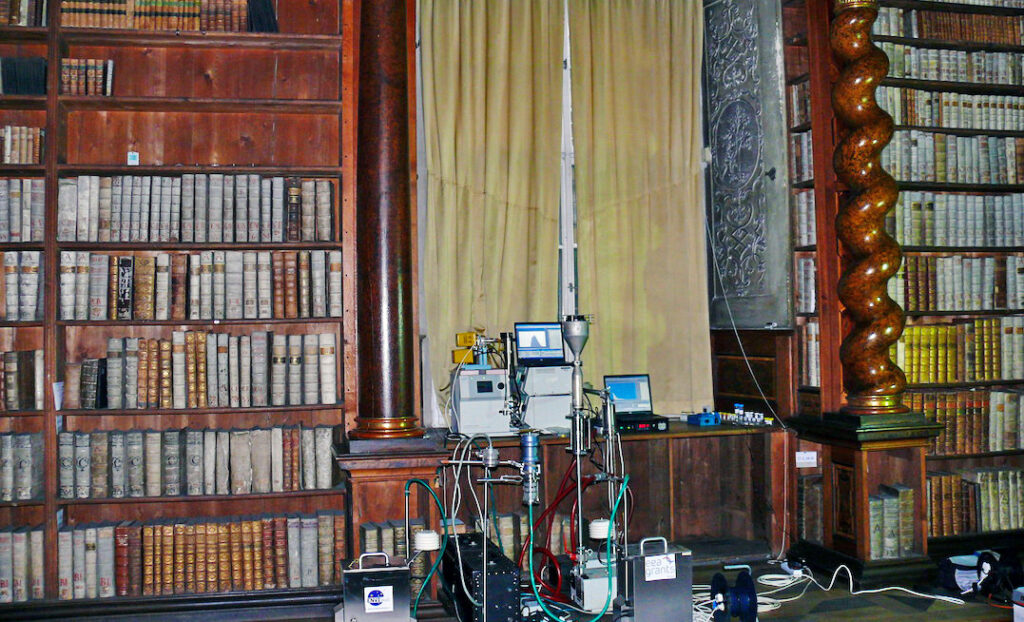 Measure of the indoor air quality in different types of archives, libraries, museums, churches, and depositories.